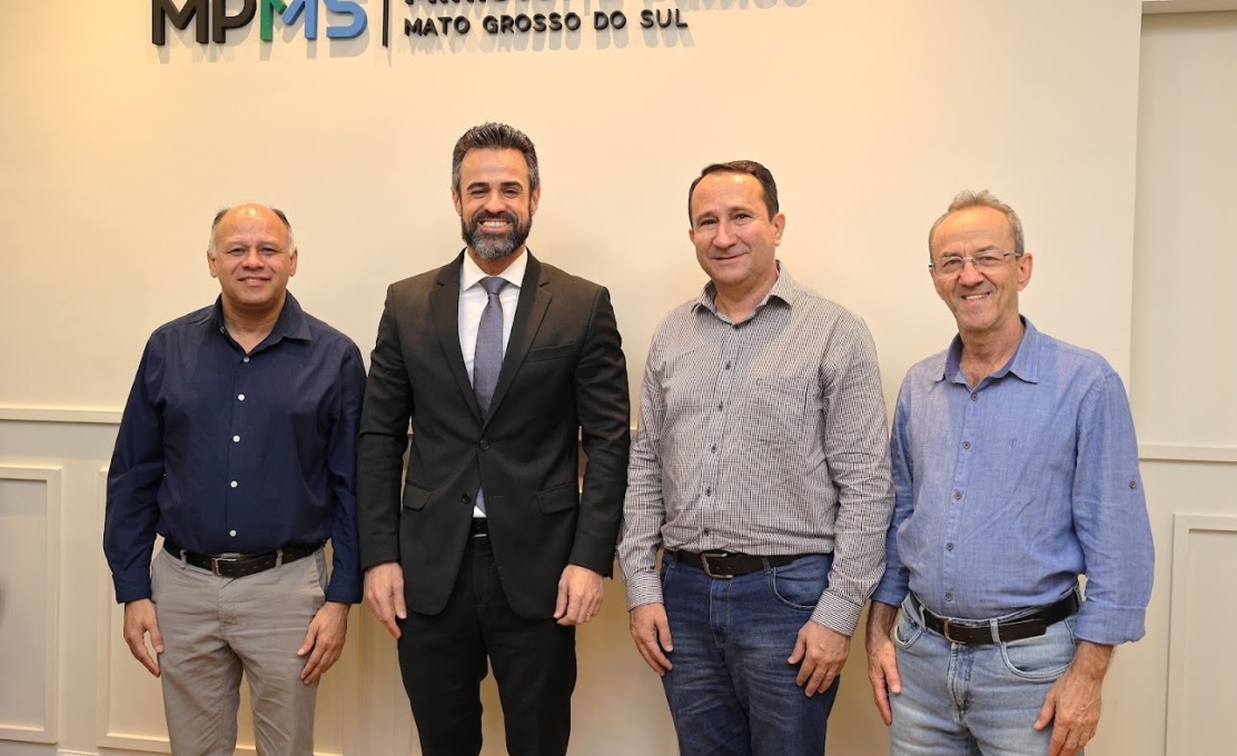 Equipe do executivo municipal realiza vista institucional ao Procurador -Geral de Justiça 