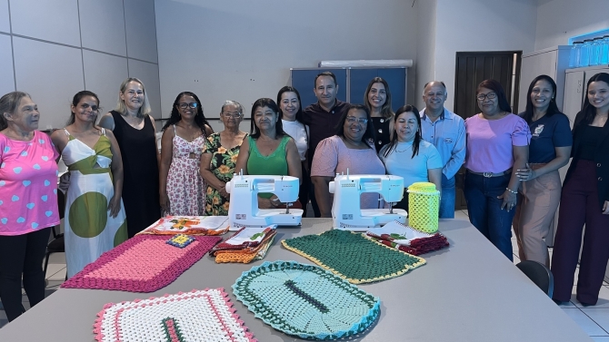 Grupo Mãos de Fada recebe máquinas de costura e insumos para fortalecer o artesanato em Paraíso das Águas