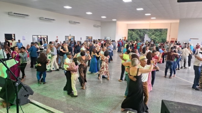 8º Encontrão da Melhor Idade reúne centenas de participantes e anima o domingo em Paraíso das Águas